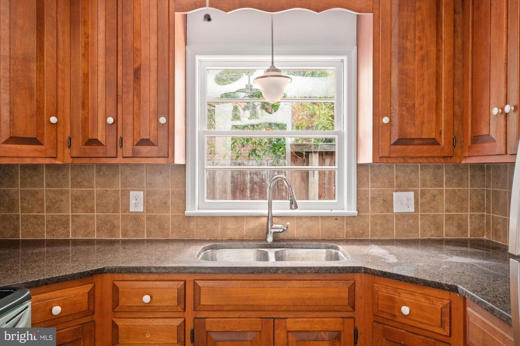 Fredericksburg, Virginia, 22401, United States, 3 Bedrooms Bedrooms, ,2 BathroomsBathrooms,Residential,For Sale,1805404