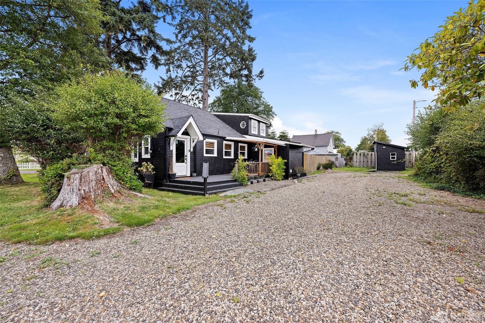 Seaview, Washington, 98641, United States, 2 Bedrooms Bedrooms, ,1 BathroomBathrooms,Residential,For Sale,1982680