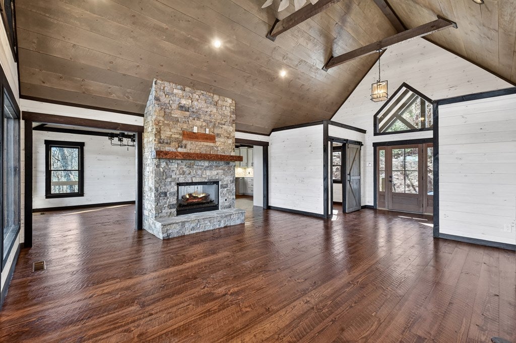 Mineral Bluff, Georgia, 30559, United States, 4 Bedrooms Bedrooms, ,4 BathroomsBathrooms,Residential,For Sale,2010498