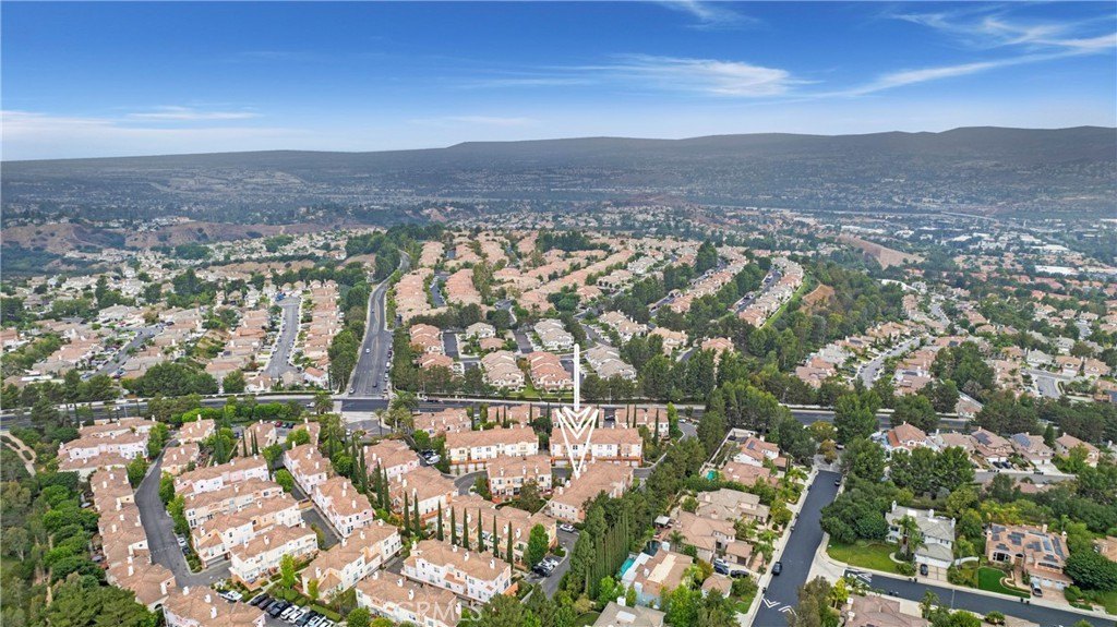 Anaheim, California, 92808, United States, 2 Bedrooms Bedrooms, ,2 BathroomsBathrooms,Residential,For Sale,1917583