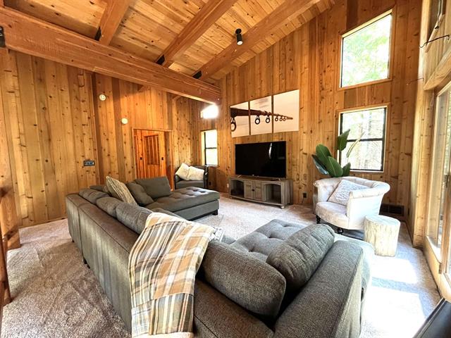 Lake Almanor West, California, 96920, United States, 5 Bedrooms Bedrooms, ,3 BathroomsBathrooms,Residential,For Sale,1949683