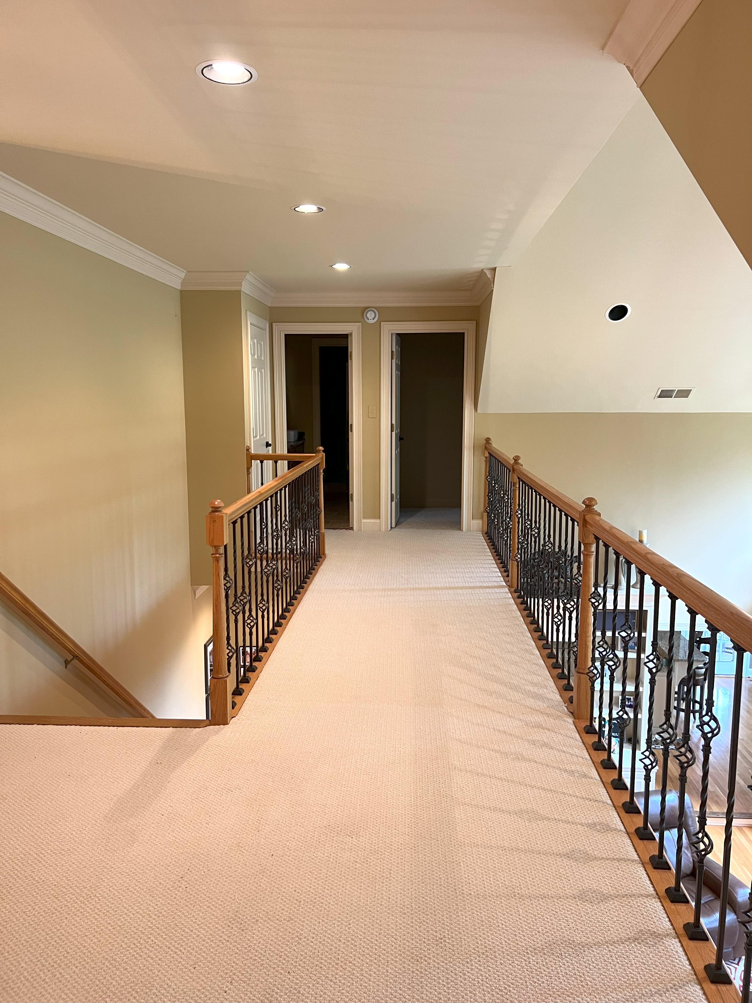 Frankfort, Kentucky, 40601, United States, 5 Bedrooms Bedrooms, ,4 BathroomsBathrooms,Residential,For Sale,1983551