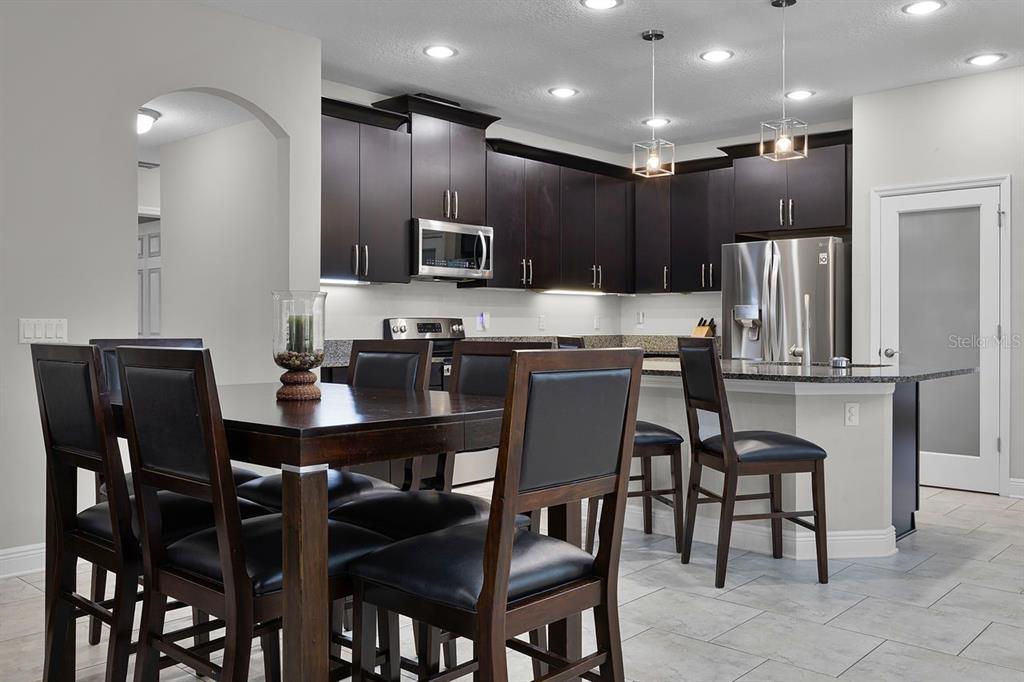 Lakeland, Florida, 33810, United States, 4 Bedrooms Bedrooms, ,3 BathroomsBathrooms,Residential,For Sale,1950901