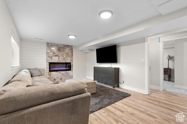 Riverton, Utah, 84065, United States, 6 Bedrooms Bedrooms, ,2 BathroomsBathrooms,Residential,For Sale,1982164