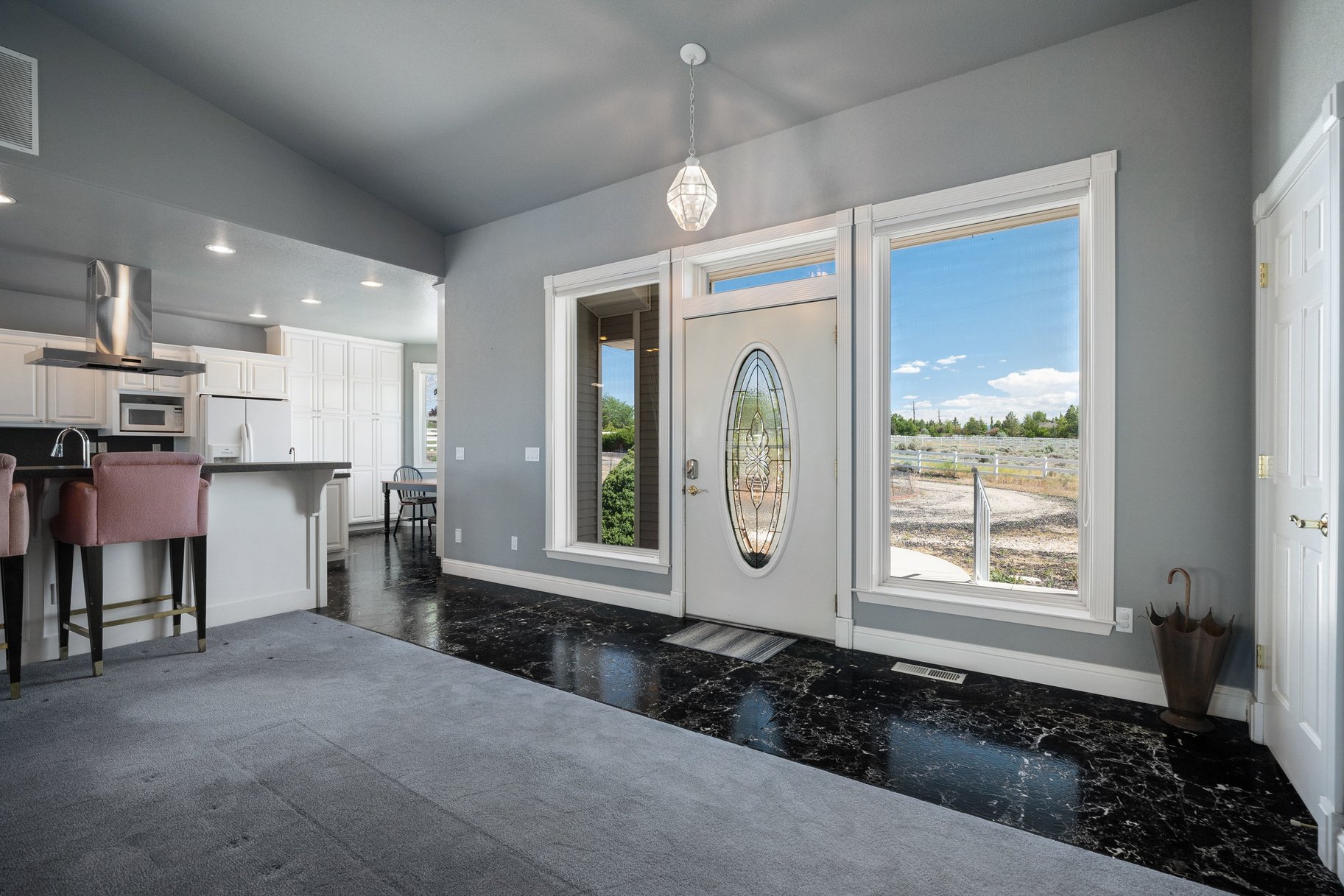  where  privacy meets convenience in gardnerville - 物件實景