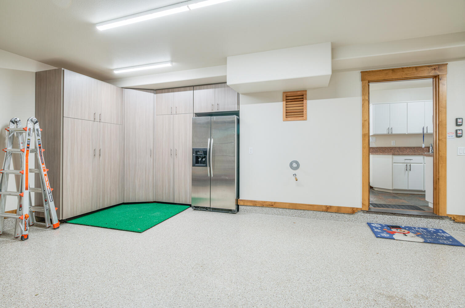 Bend, Oregon, 97707, United States, 4 Bedrooms Bedrooms, ,4 BathroomsBathrooms,Residential,For Sale,2005289