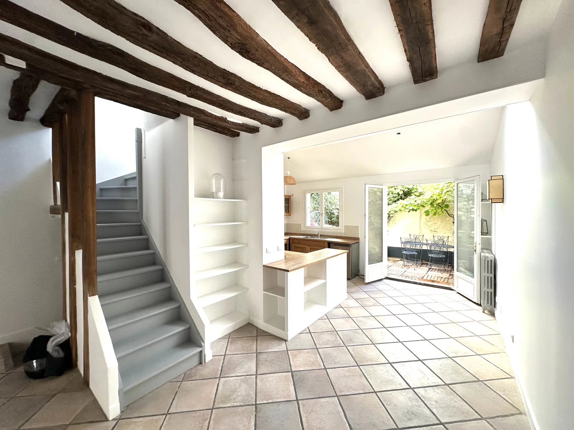 Saint-Germain-en-Laye, Île-de-France, 78100, FR, 3 Bedrooms Bedrooms, ,2 BathroomsBathrooms,Residential,For Sale,1994844