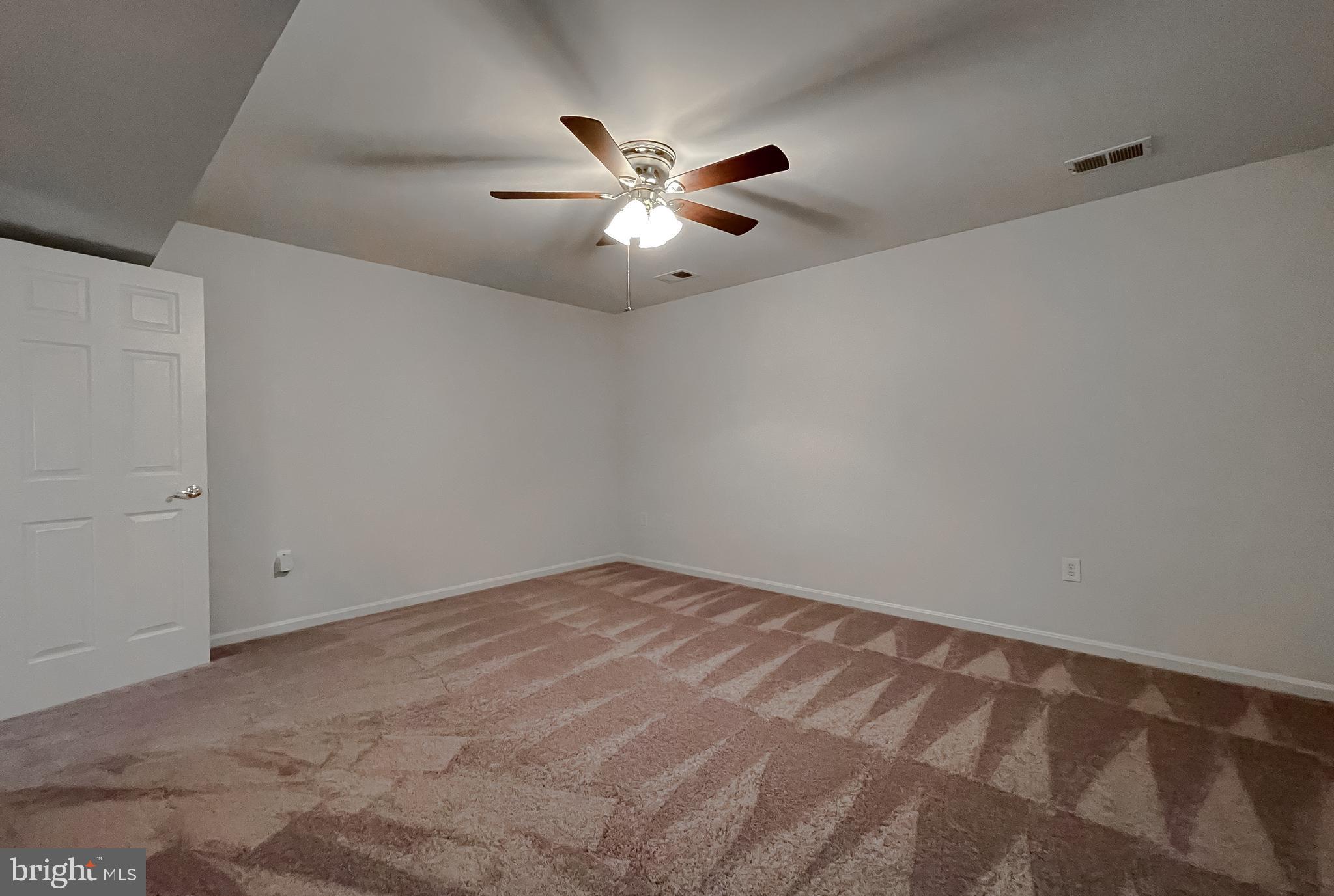 La Plata, Maryland, 20646, United States, 4 Bedrooms Bedrooms, ,4 BathroomsBathrooms,Residential,For Sale,1914193