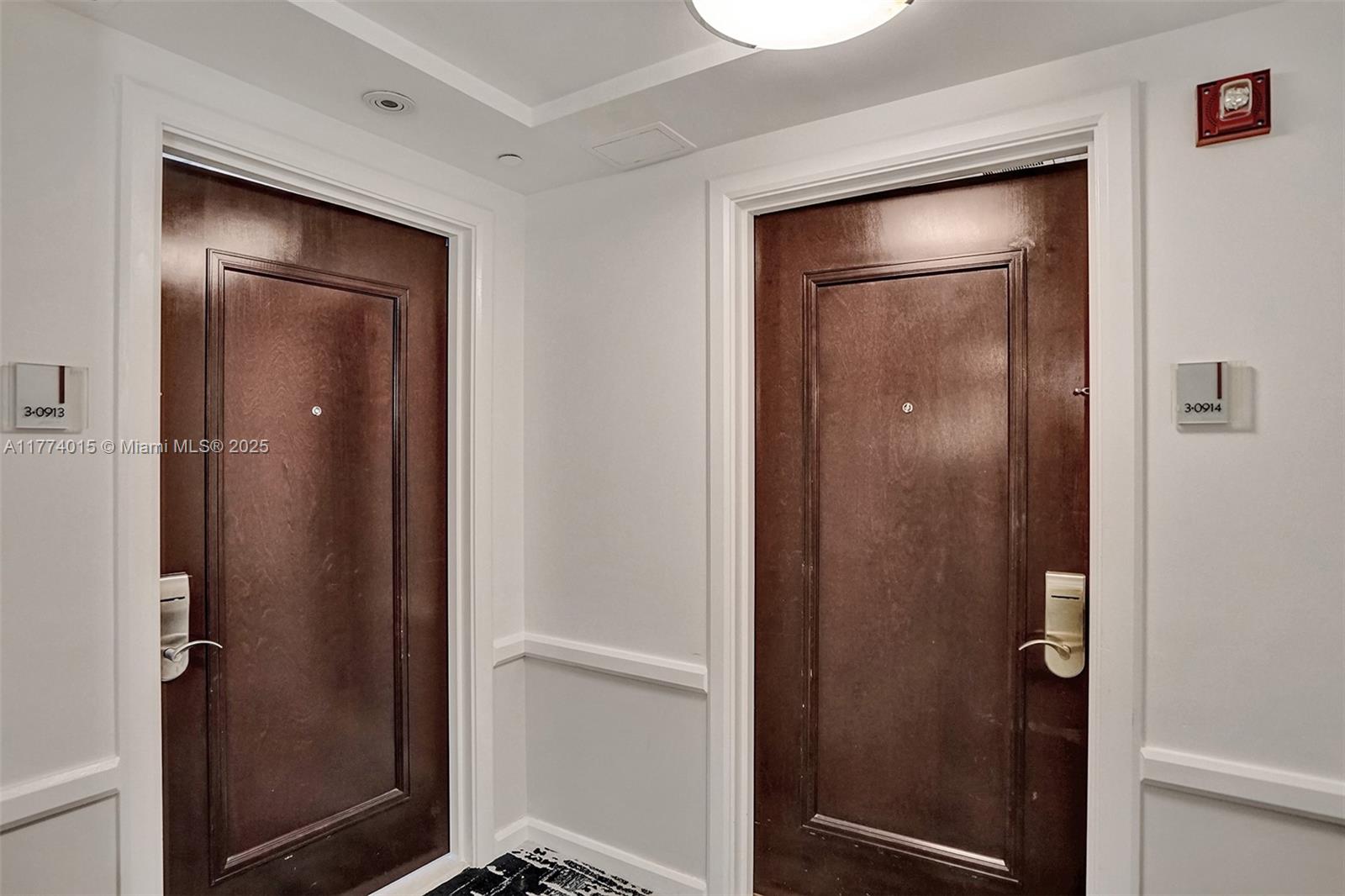 Miami Beach, Florida, 33140, United States, 2 Bedrooms Bedrooms, ,3 BathroomsBathrooms,Residential,For Sale,1759020