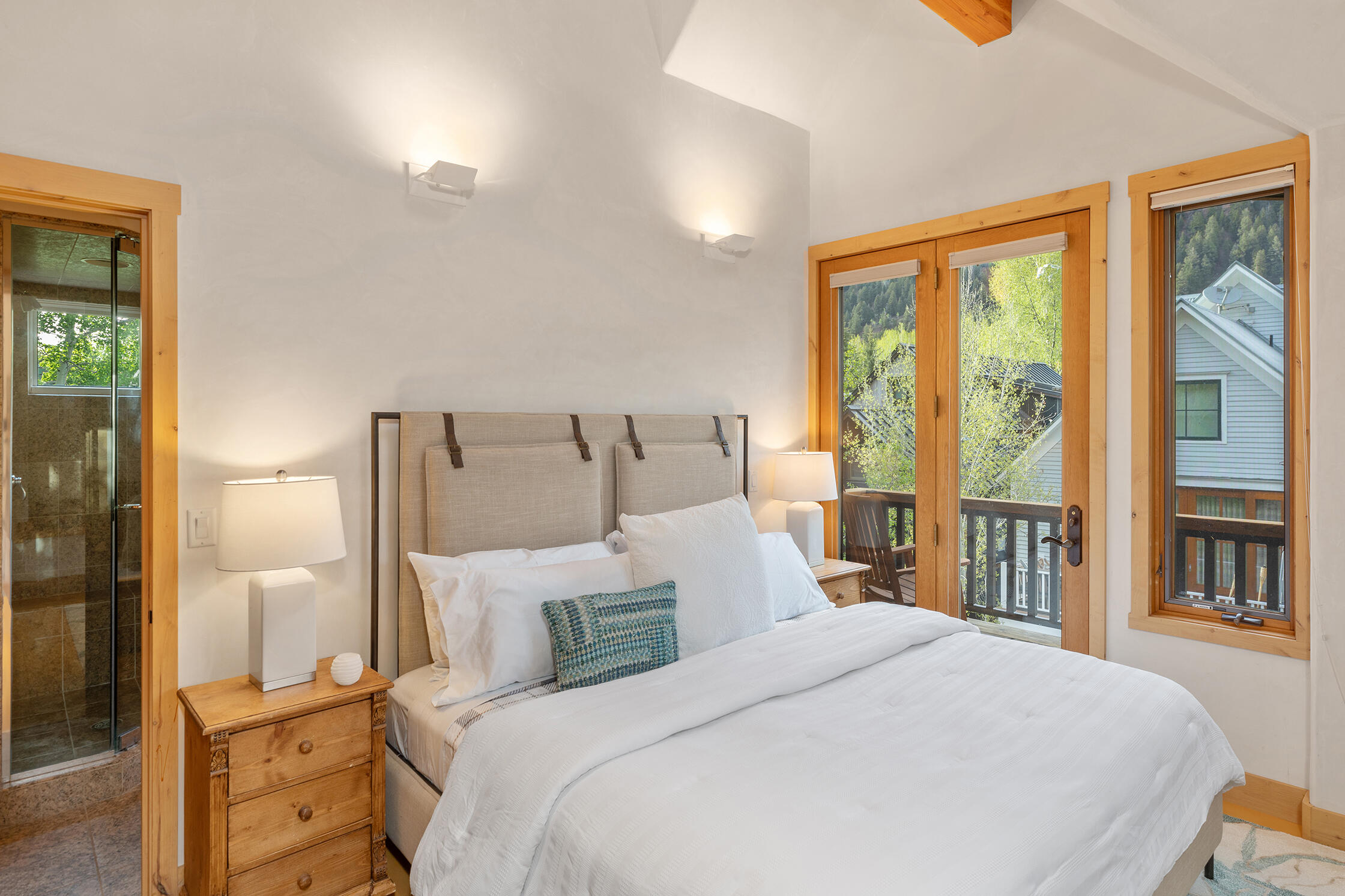 Telluride, Colorado, 81435, United States, 5 Bedrooms Bedrooms, ,5 BathroomsBathrooms,Residential,For Sale,1760504