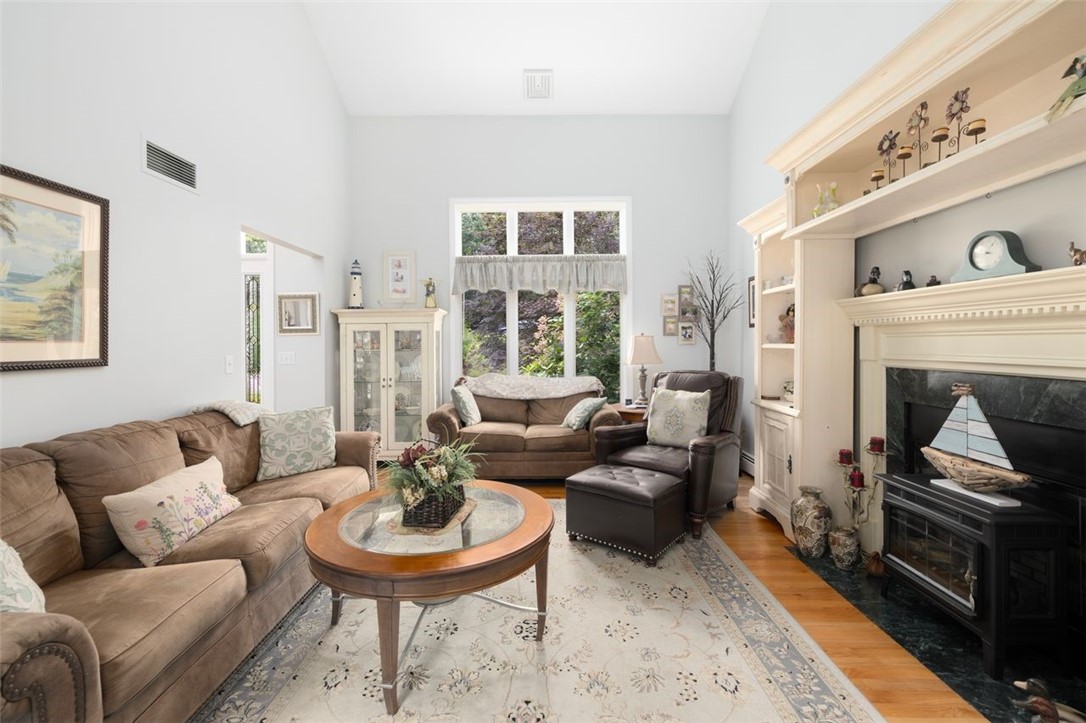 Richmond, Rhode Island, 02892, United States, 3 Bedrooms Bedrooms, ,4 BathroomsBathrooms,Residential,For Sale,1927379