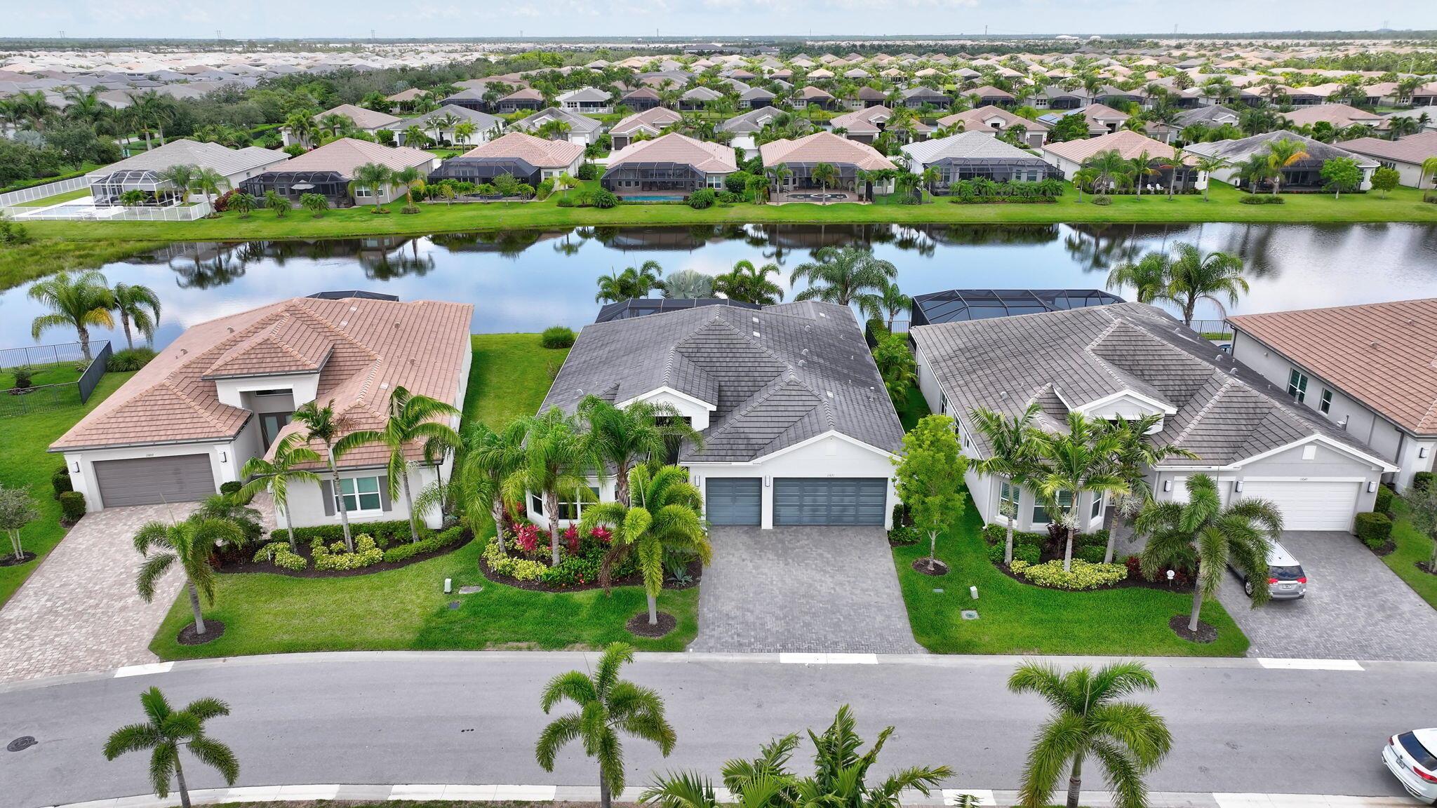 Port St Lucie, Florida, 34987, United States, 3 Bedrooms Bedrooms, ,4 BathroomsBathrooms,Residential,For Sale,1980849
