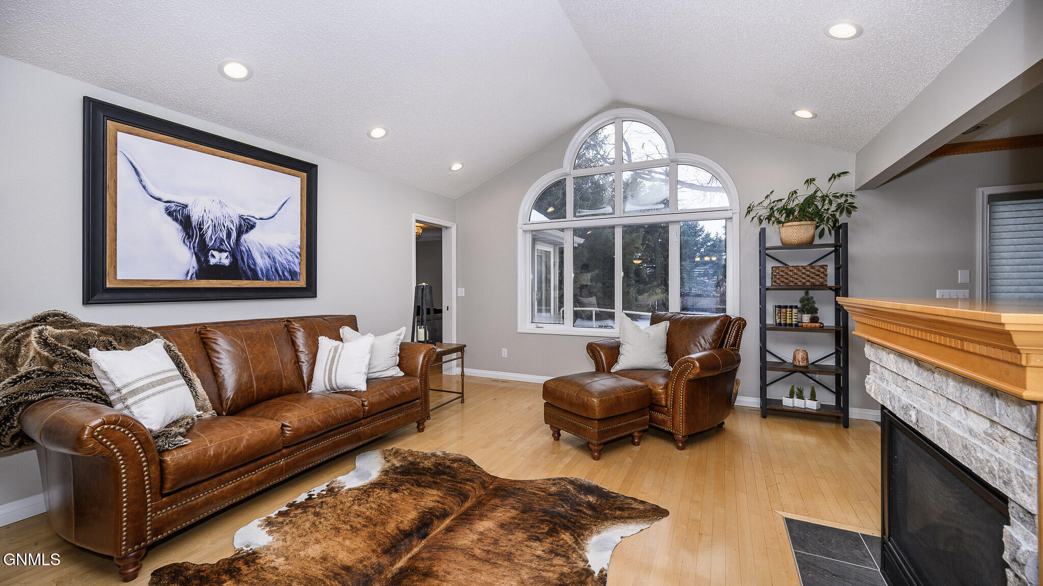 Mandan, North Dakota, 58554, United States, 5 Bedrooms Bedrooms, ,4 BathroomsBathrooms,Residential,For Sale,2005238