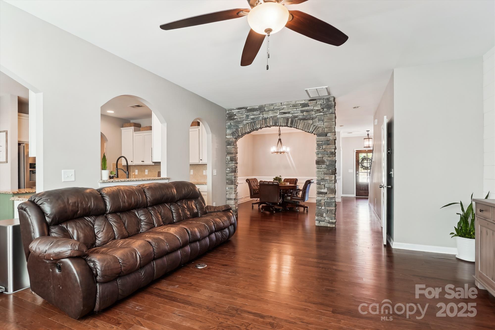 Lancaster, South Carolina, 29720, United States, 5 Bedrooms Bedrooms, ,4 BathroomsBathrooms,Residential,For Sale,1885267