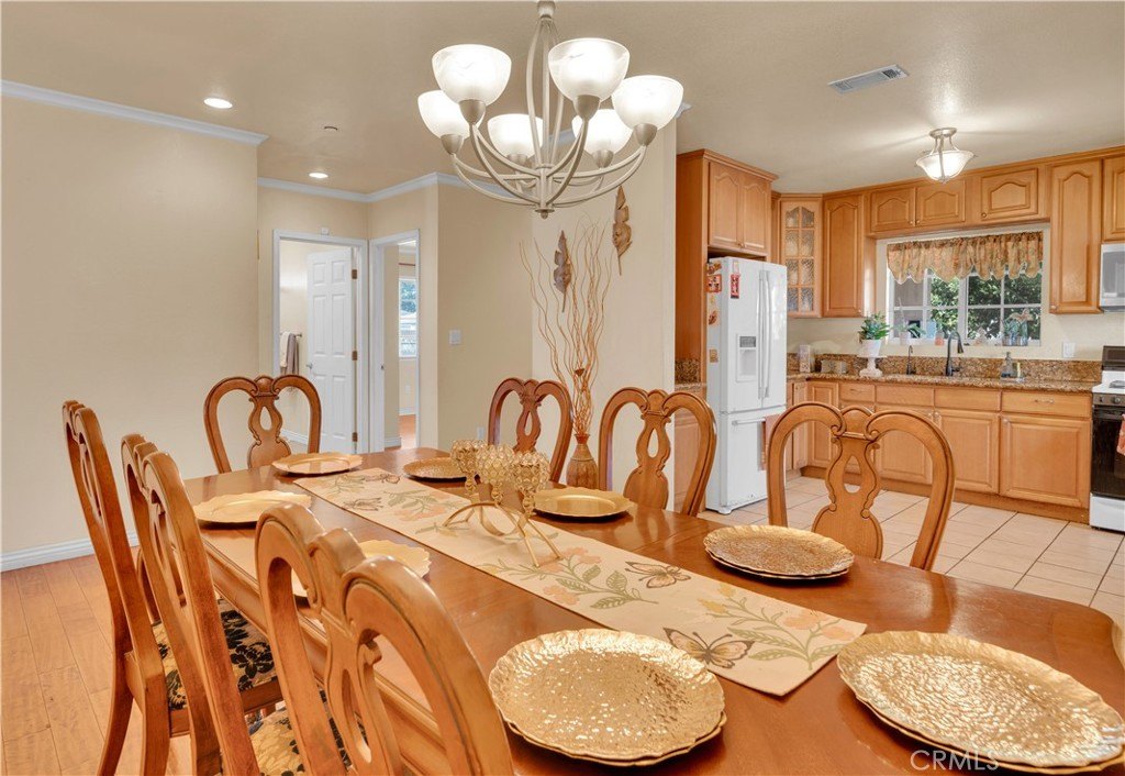 Downey, California, 90242, United States, 3 Bedrooms Bedrooms, ,2 BathroomsBathrooms,Residential,For Sale,1938023