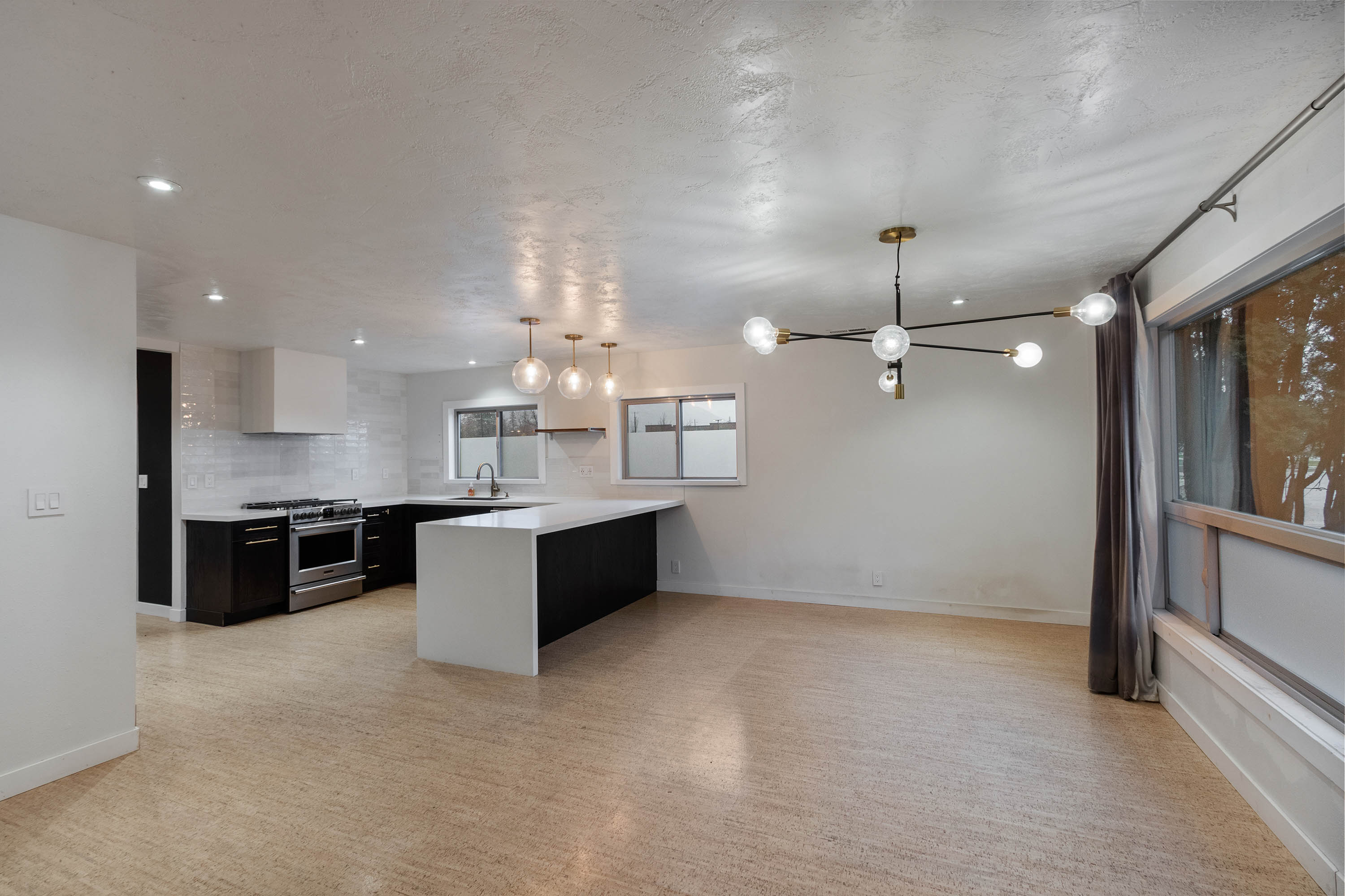 Sandpoint, Idaho, 83864, United States, 3 Bedrooms Bedrooms, ,2 BathroomsBathrooms,Residential,For Sale,2005547