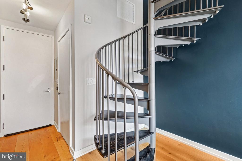 Washington, District of Columbia, 20005, United States, 1 Bedroom Bedrooms, ,2 BathroomsBathrooms,Residential,For Sale,1978761