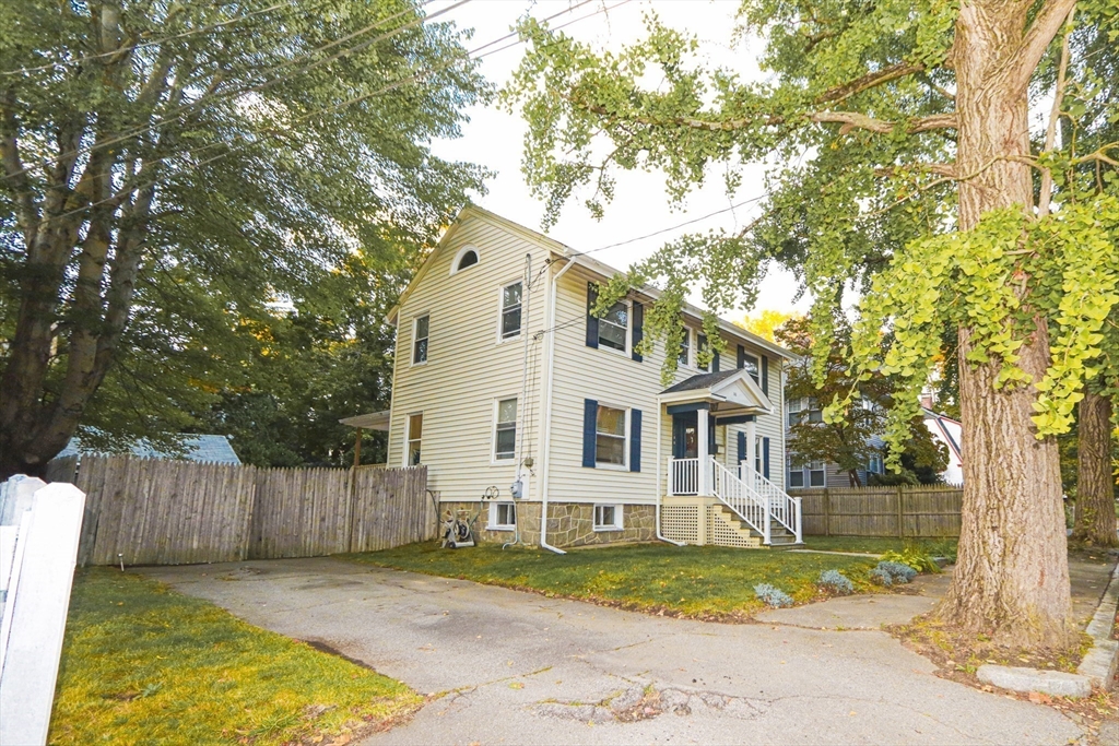 Brockton, Massachusetts, 02301, United States, 3 Bedrooms Bedrooms, ,2 BathroomsBathrooms,Residential,For Sale,1955678