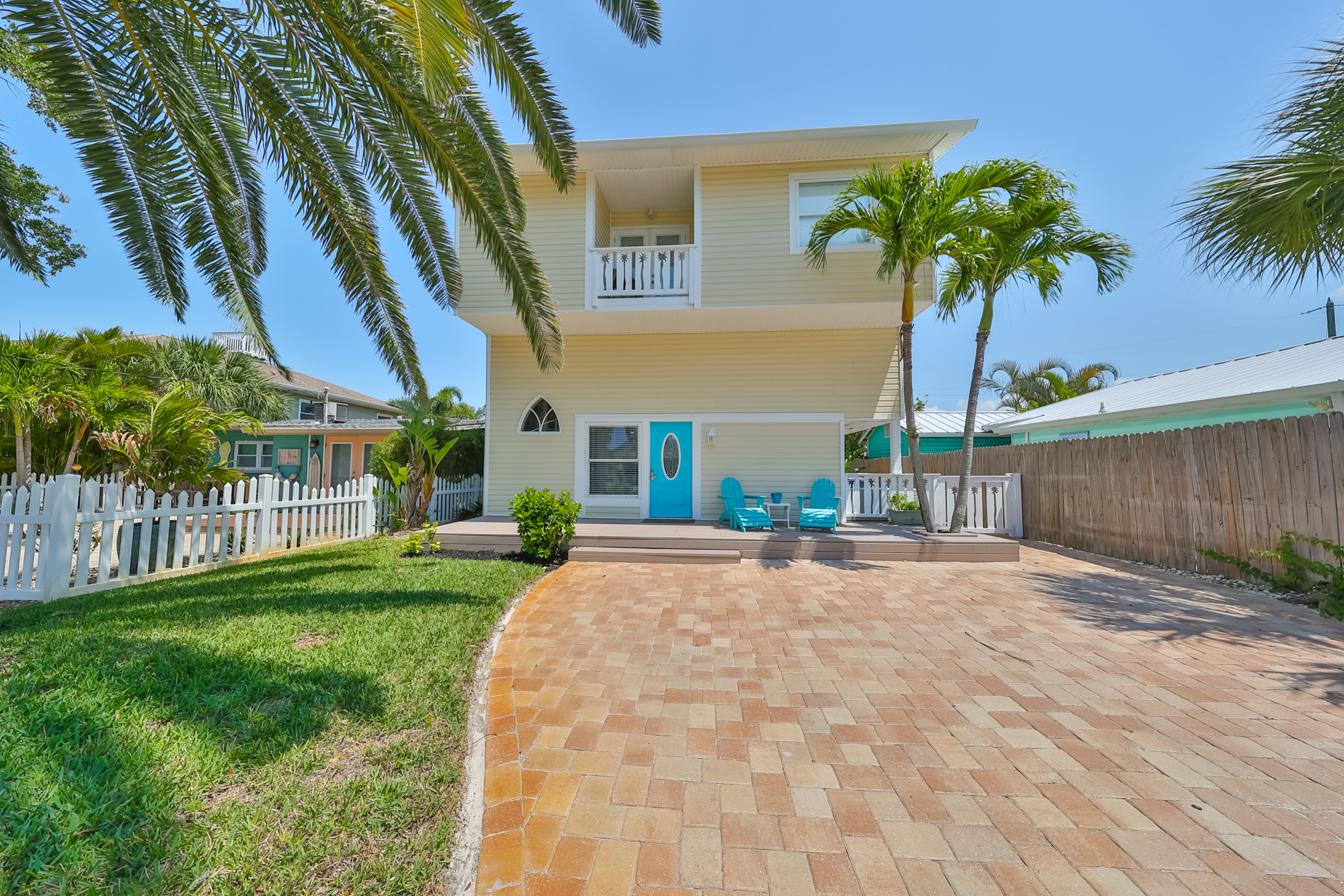 Madeira Beach, Florida, 33708, United States, 2 Bedrooms Bedrooms, ,2 BathroomsBathrooms,Residential,For Sale,1977709