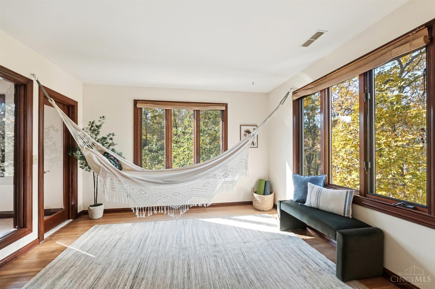 Anderson Twp, Ohio, 45230, United States, 5 Bedrooms Bedrooms, ,6 BathroomsBathrooms,Residential,For Sale,1988245