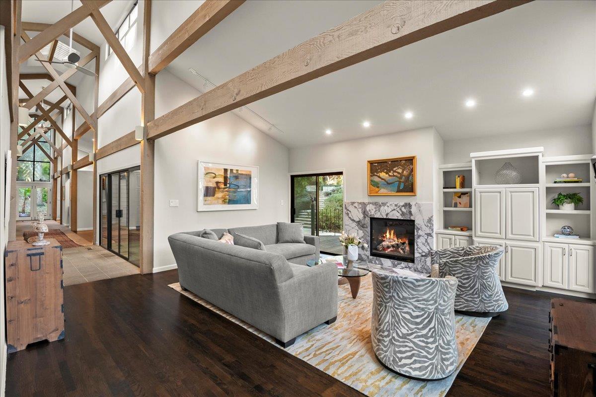 Los Altos Hills, California, 94022, United States, 5 Bedrooms Bedrooms, ,5 BathroomsBathrooms,Residential,For Sale,1907317