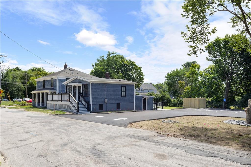 Warwick, Rhode Island, 02886, United States, 4 Bedrooms Bedrooms, ,3 BathroomsBathrooms,Residential,For Sale,2005467