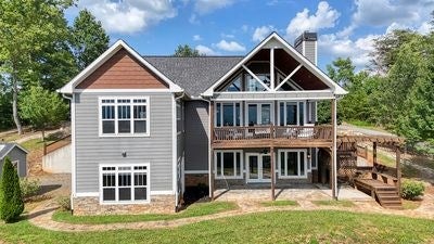 Hiawassee, Georgia, 30546, United States, 3 Bedrooms Bedrooms, ,4 BathroomsBathrooms,Residential,For Sale,1933523