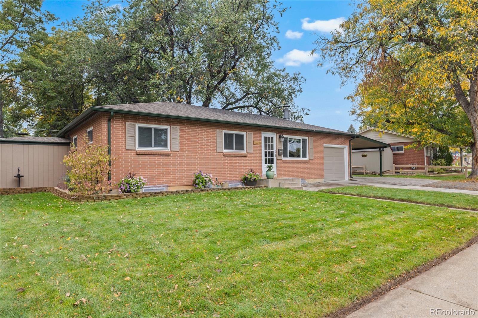 Arvada, Colorado, 80004, United States, 4 Bedrooms Bedrooms, ,2 BathroomsBathrooms,Residential,For Sale,1986117