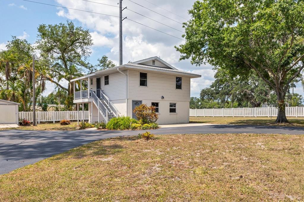 Bradenton, Florida, 34208, United States, 3 Bedrooms Bedrooms, ,2 BathroomsBathrooms,Residential,For Sale,1960554