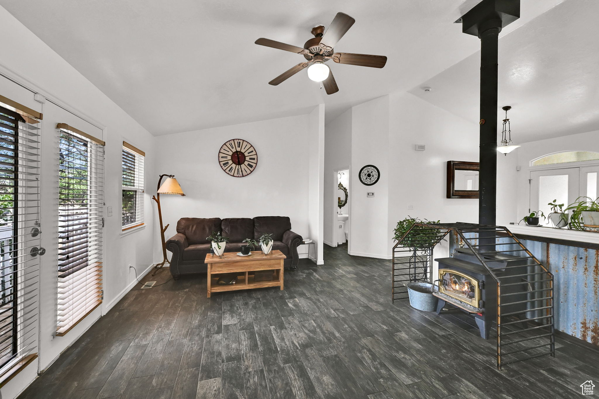 Tremonton, Utah, 84337, United States, 4 Bedrooms Bedrooms, ,3 BathroomsBathrooms,Residential,For Sale,1924806