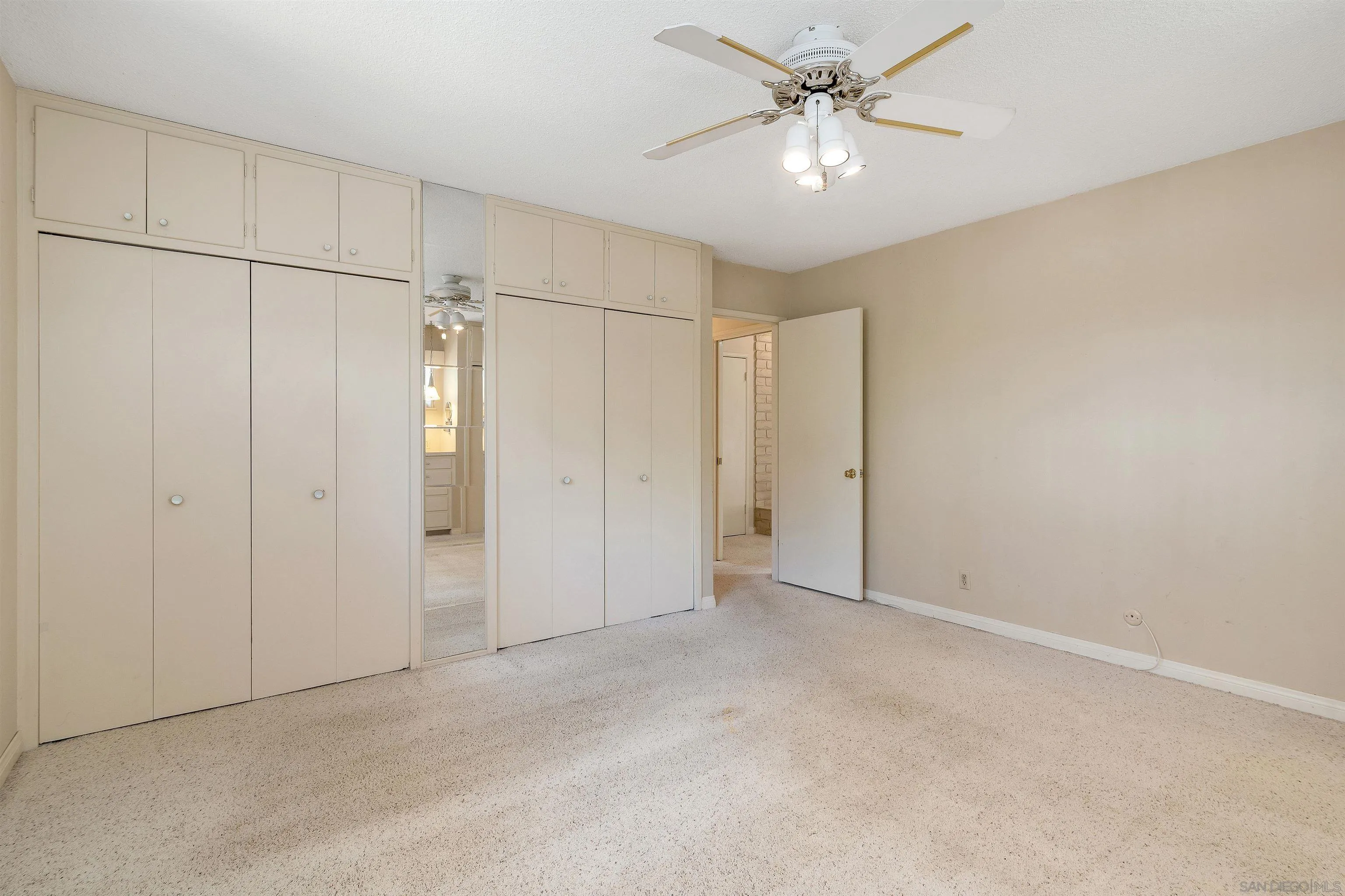 Escondido, California, 92025, United States, 3 Bedrooms Bedrooms, ,2 BathroomsBathrooms,Residential,For Sale,1940921