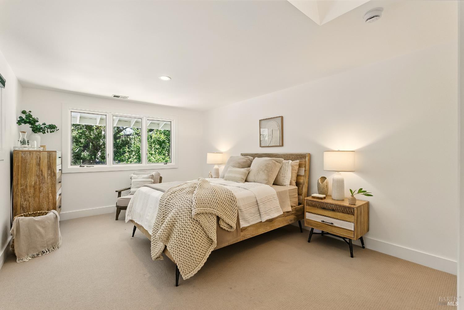 Woodacre, California, 94973, United States, 5 Bedrooms Bedrooms, ,3 BathroomsBathrooms,Residential,For Sale,1838078