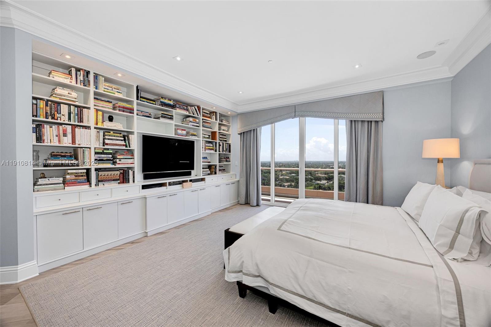 Coral Gables, Florida, 33133, United States, 3 Bedrooms Bedrooms, ,4 BathroomsBathrooms,Residential,For Sale,1989420