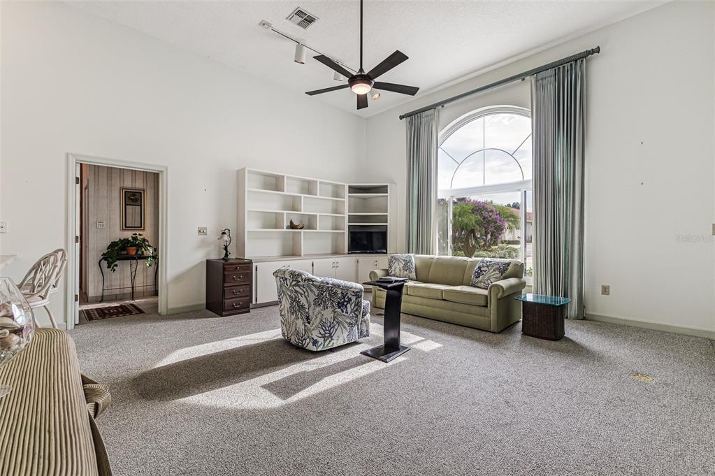 Lake Wales, Florida, 33898, United States, 2 Bedrooms Bedrooms, ,4 BathroomsBathrooms,Residential,For Sale,1908279