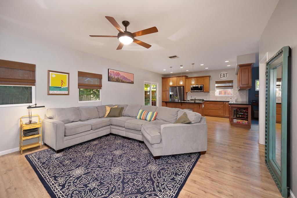 Sacramento, California, 95818, United States, 3 Bedrooms Bedrooms, ,3 BathroomsBathrooms,Residential,For Sale,1954862