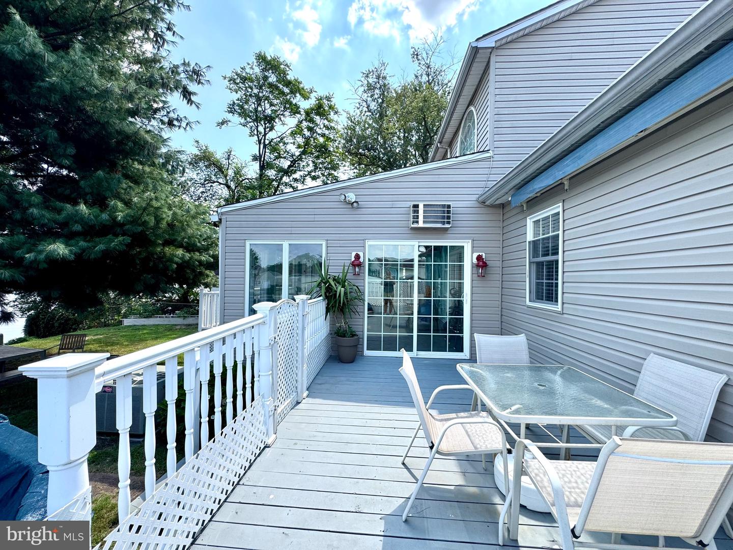 Dundalk, Maryland, 21222, United States, 3 Bedrooms Bedrooms, ,4 BathroomsBathrooms,Residential,For Sale,1906595