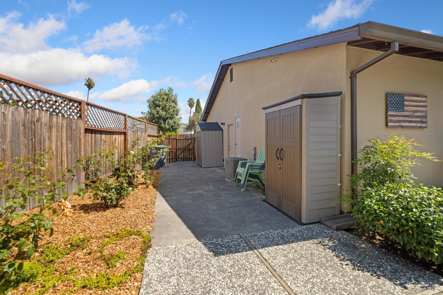 Petaluma, California, 94954, United States, 4 Bedrooms Bedrooms, ,2 BathroomsBathrooms,Residential,For Sale,1921484