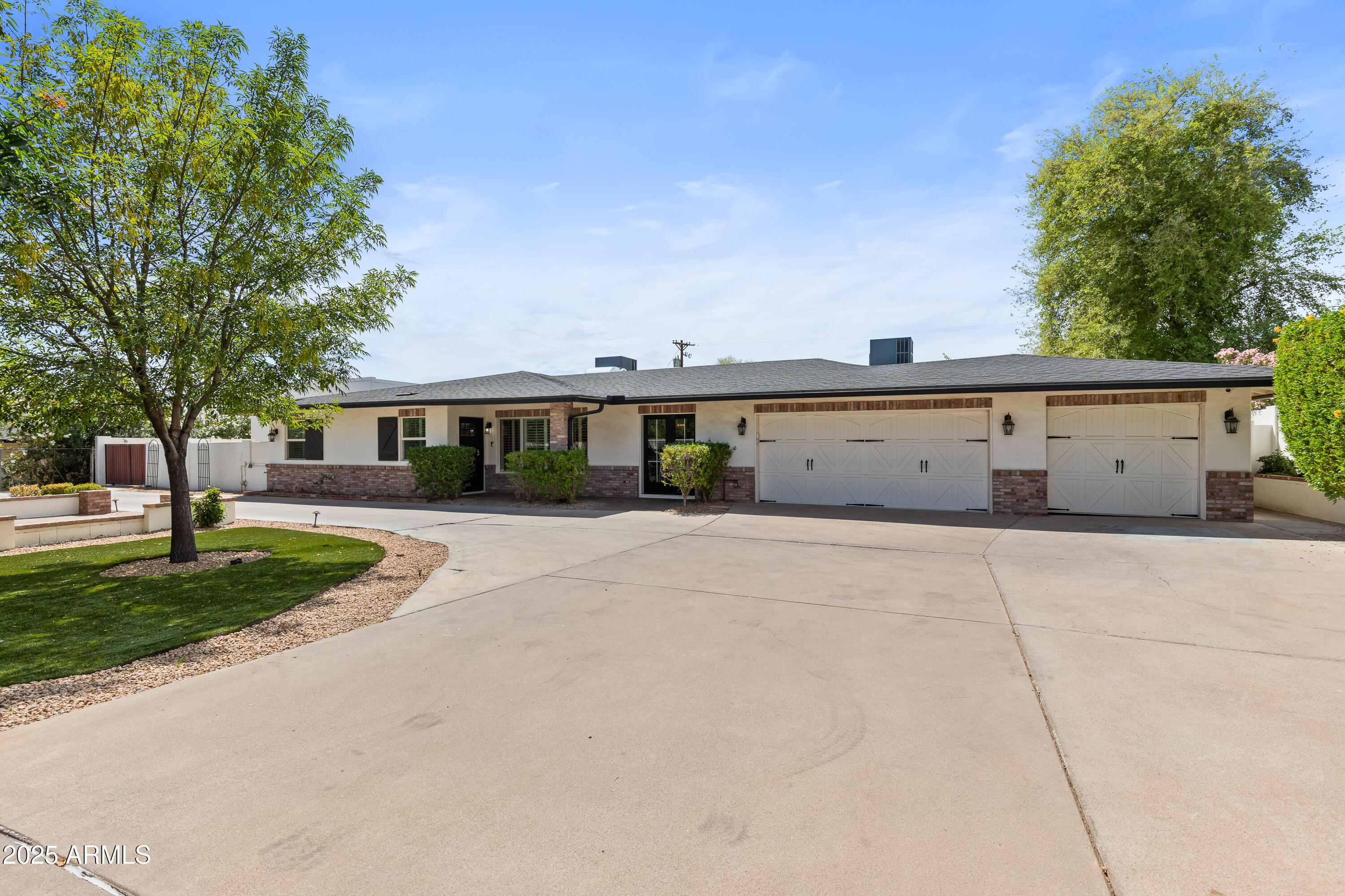 Phoenix, Arizona, 85018, United States, 6 Bedrooms Bedrooms, ,4 BathroomsBathrooms,Residential,For Sale,2002076