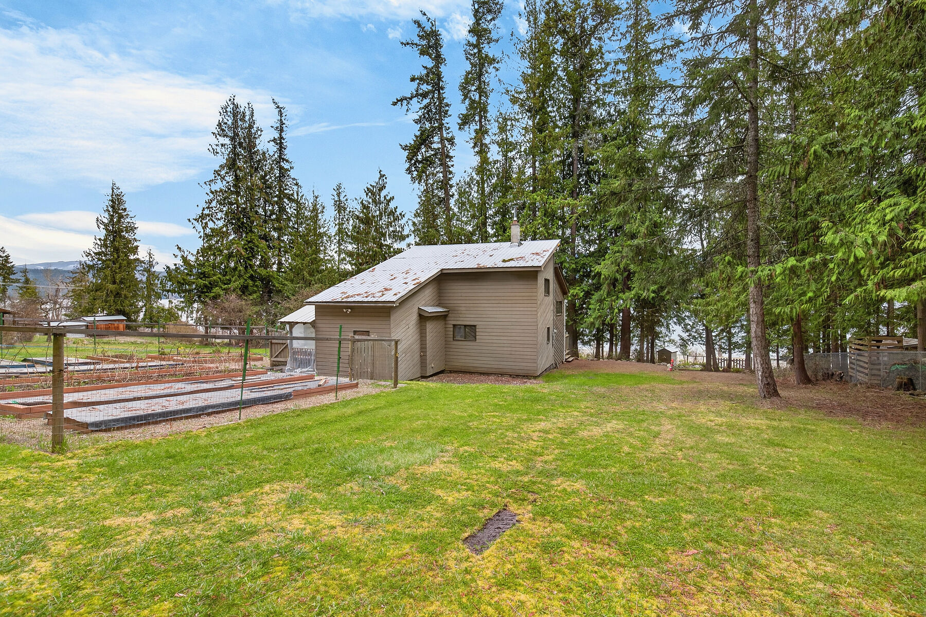  Rare Waterfront Gem - 物件實景