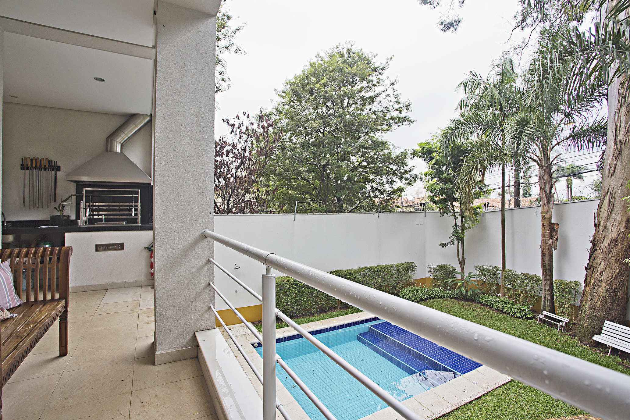  Home in a gated community surrounded by greenery - 物件實景