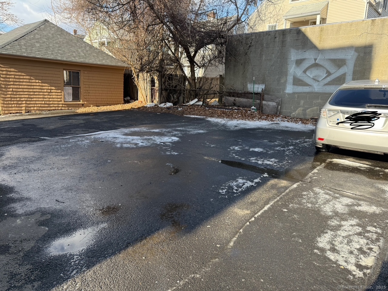 Bridgeport, Connecticut, 06606, United States, 10 Bedrooms Bedrooms, ,2 BathroomsBathrooms,Residential,For Sale,1974129