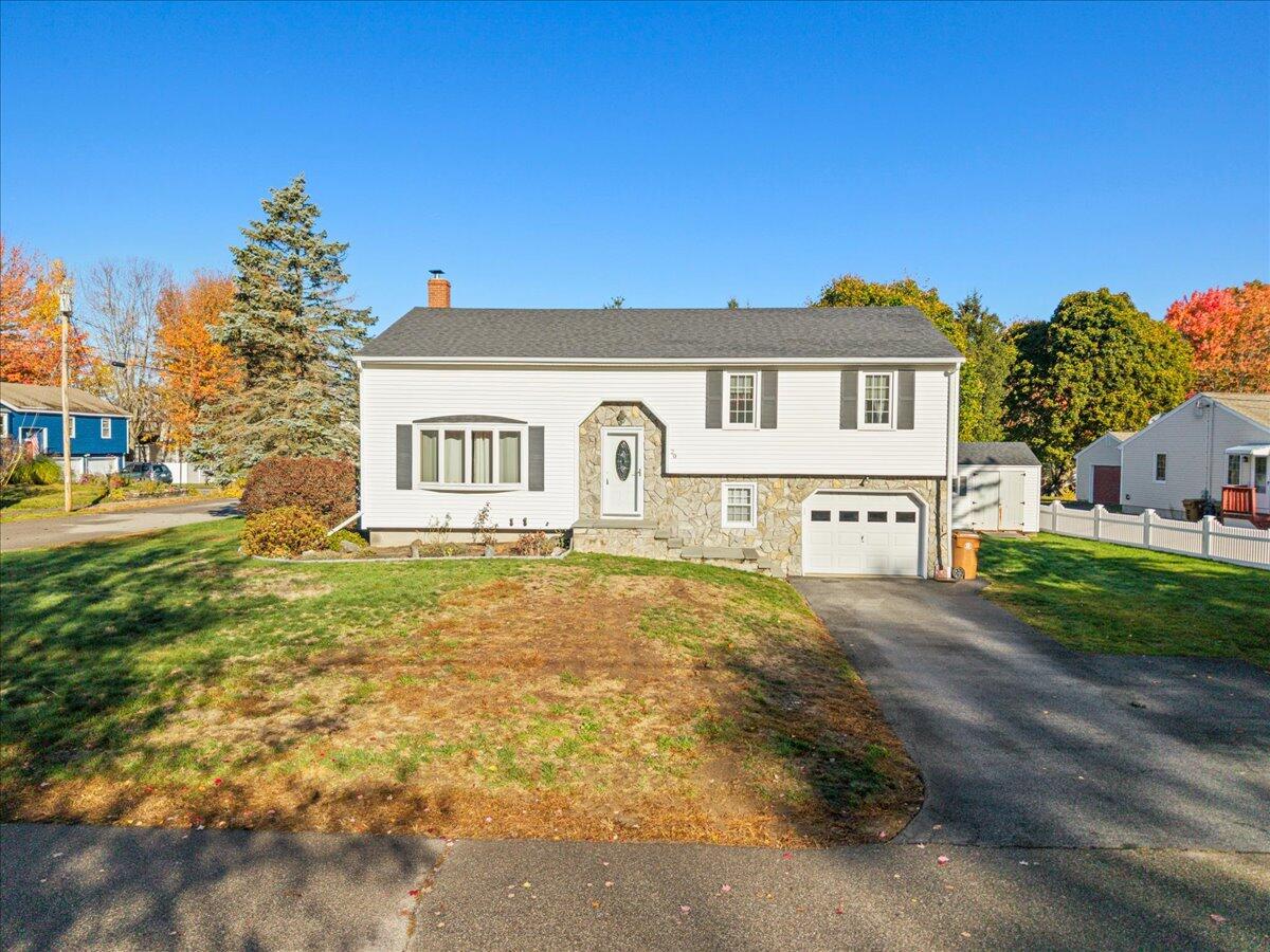 Saco, Maine, 04072, United States, 3 Bedrooms Bedrooms, ,2 BathroomsBathrooms,Residential,For Sale,1970282