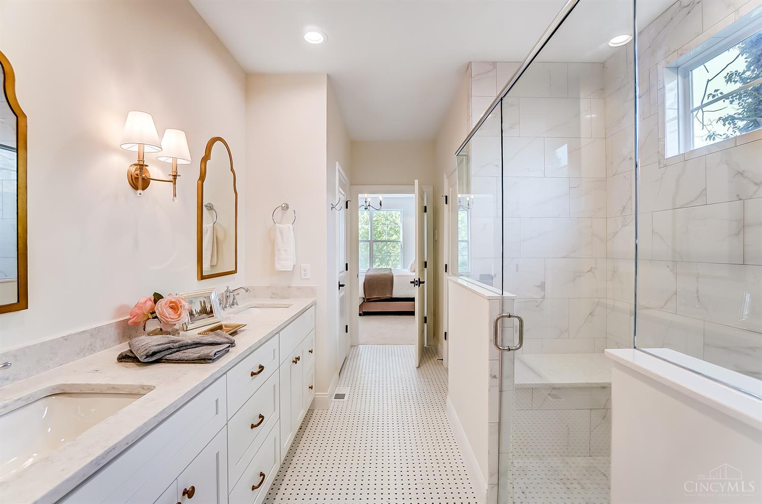 Madeira, Ohio, 45243, United States, 3 Bedrooms Bedrooms, ,3 BathroomsBathrooms,Residential,For Sale,2001703