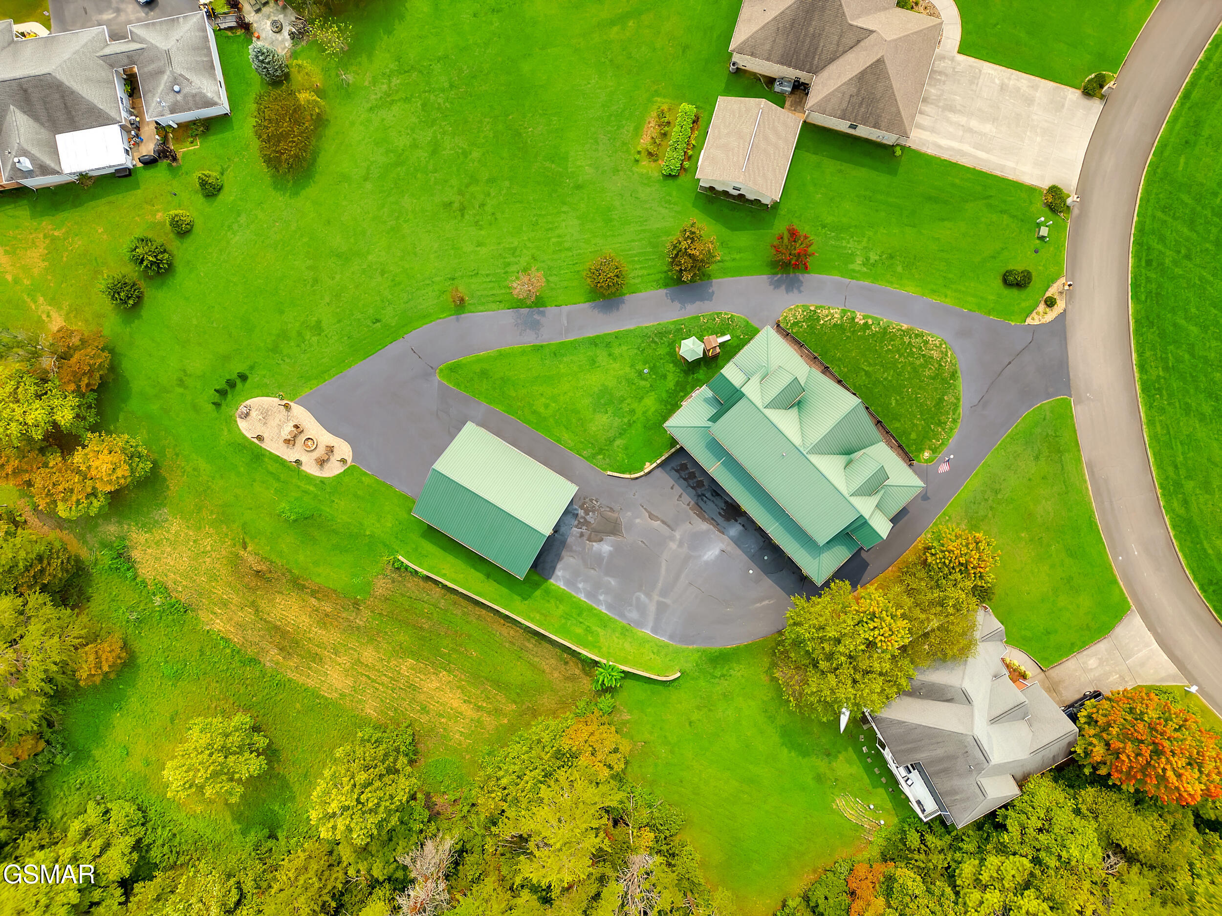 Dandridge, Tennessee, 37725, United States, 3 Bedrooms Bedrooms, ,4 BathroomsBathrooms,Residential,For Sale,1978849