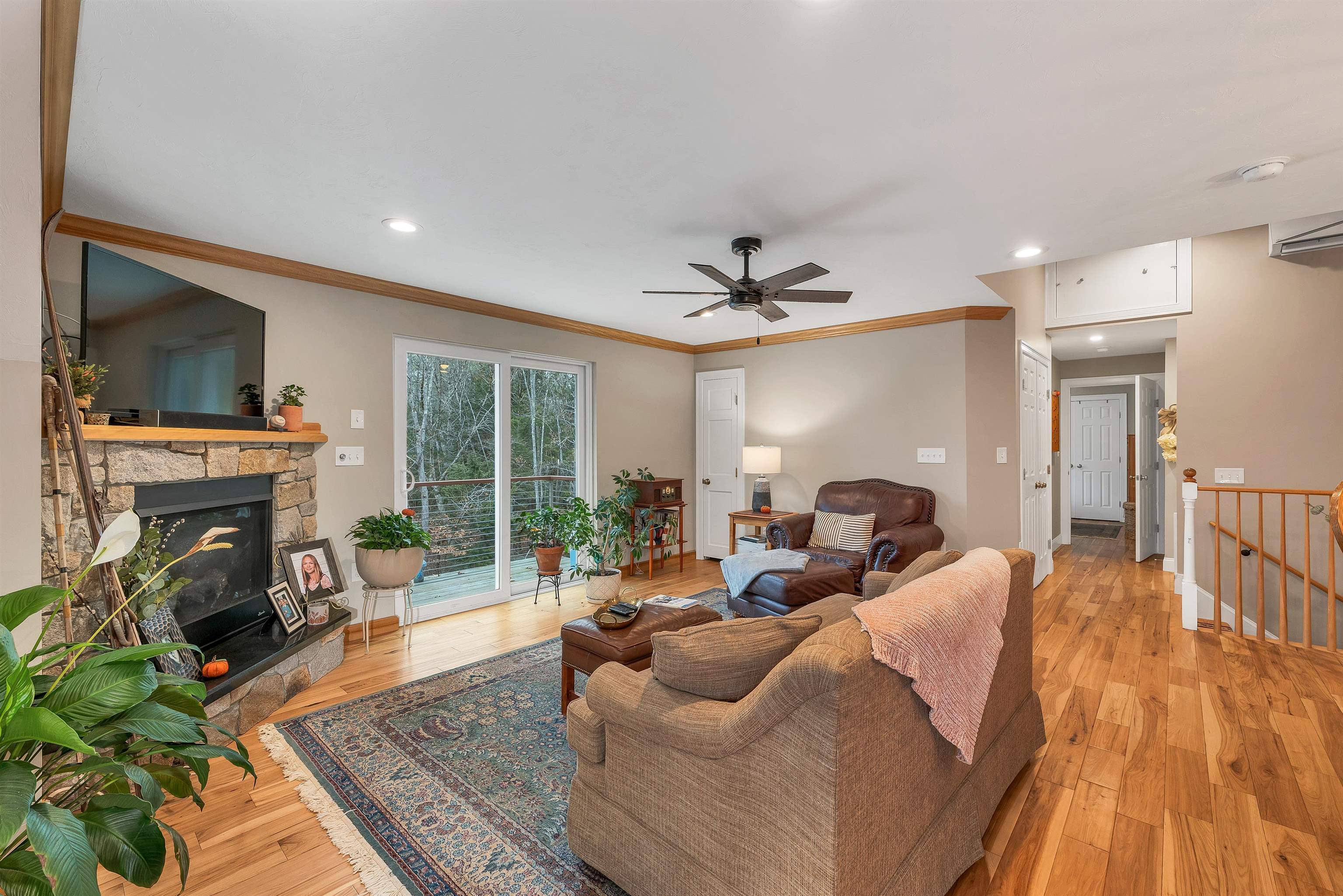 Meredith, New Hampshire, 03253, United States, 4 Bedrooms Bedrooms, ,2 BathroomsBathrooms,Residential,For Sale,1998295