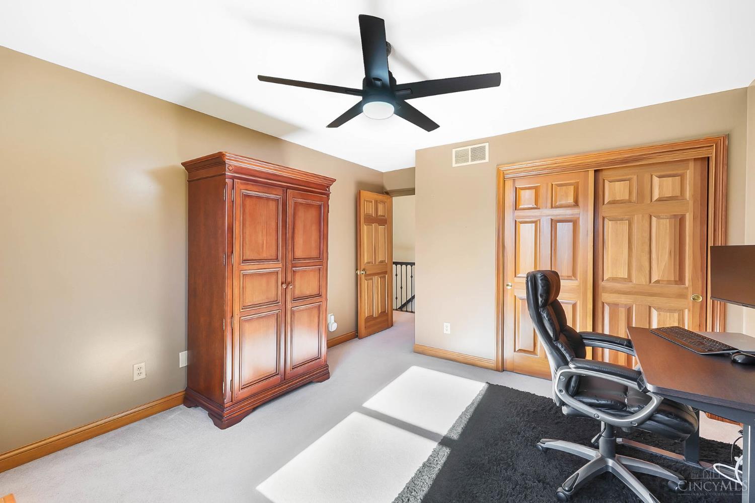 Hamilton, Ohio, 45013, United States, 4 Bedrooms Bedrooms, ,4 BathroomsBathrooms,Residential,For Sale,2000697