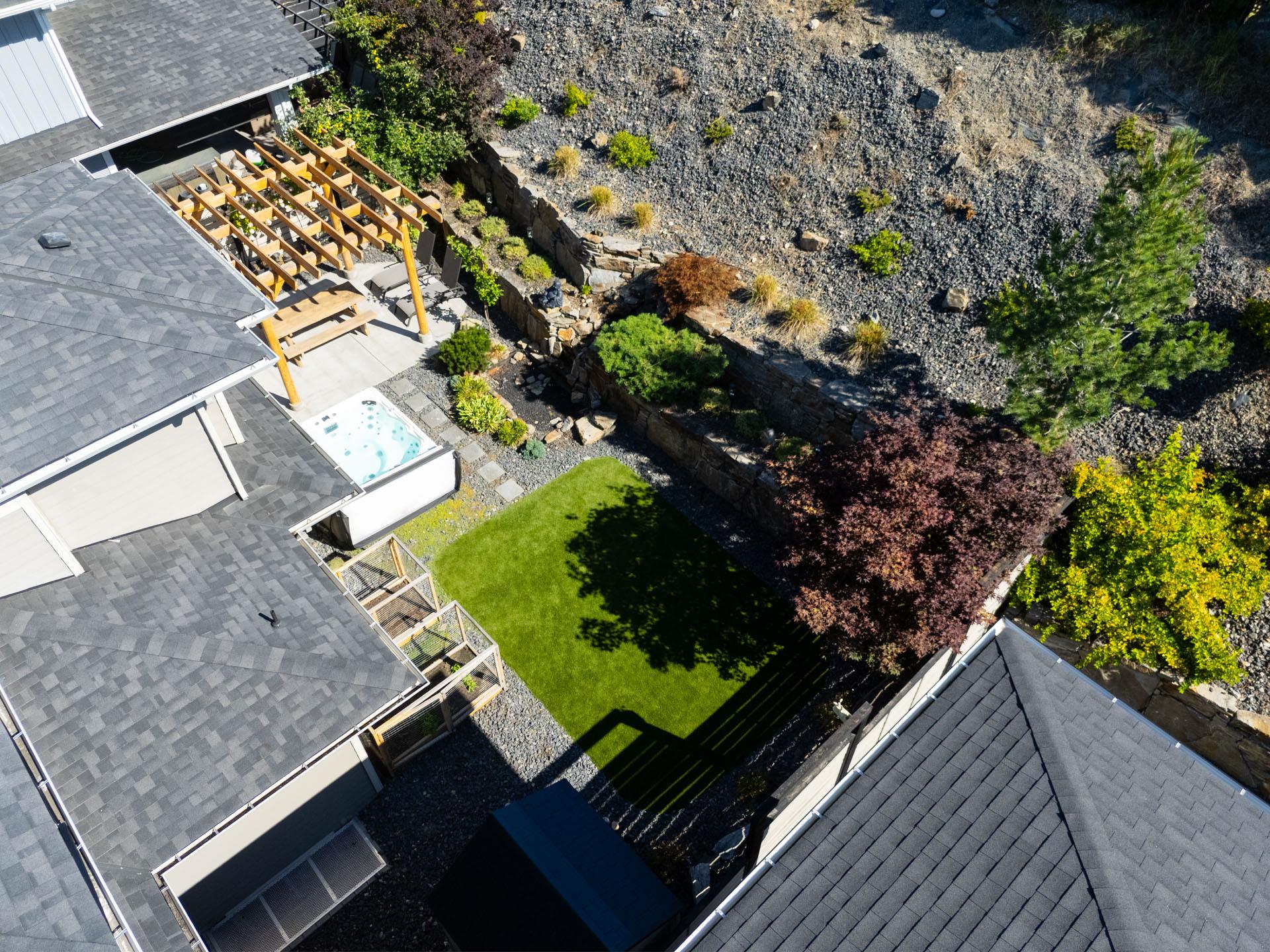 KELOWNA, British Columbia, V1W 5K2, CA, 5 Bedrooms Bedrooms, ,3 BathroomsBathrooms,Residential,For Sale,1960924