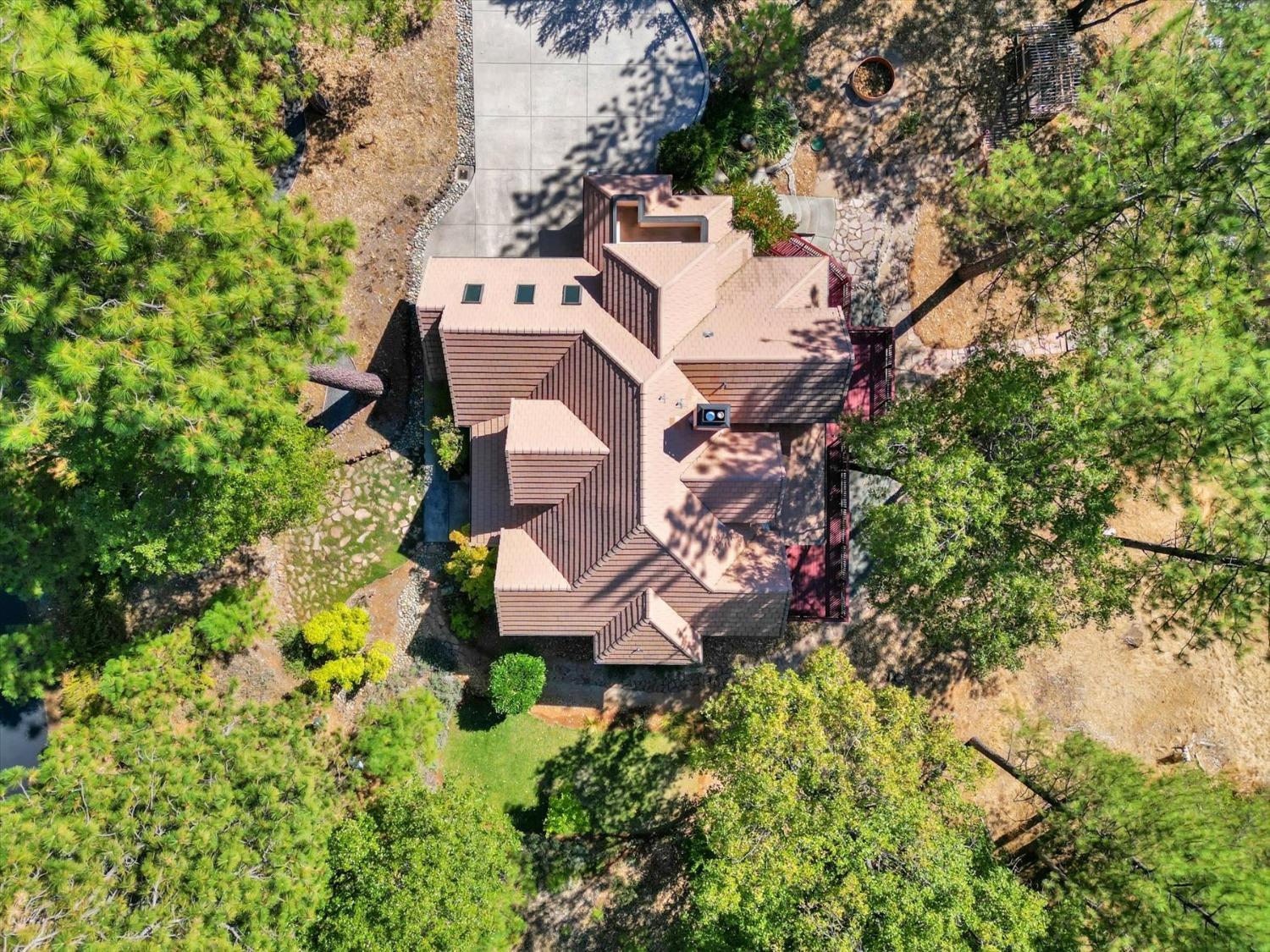 Grass Valley, California, 95945, United States, 4 Bedrooms Bedrooms, ,4 BathroomsBathrooms,Residential,For Sale,1986075