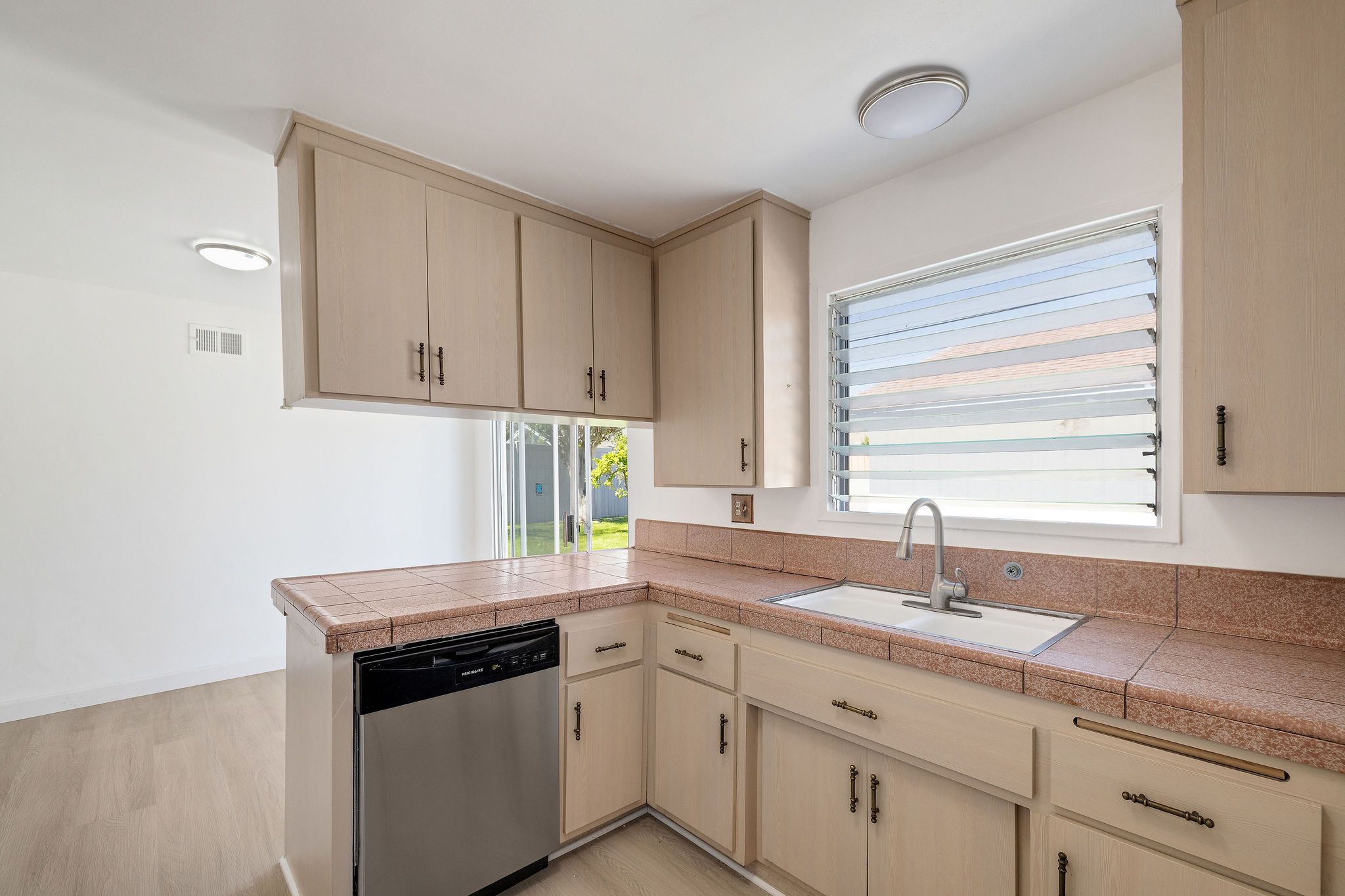  23320 Anza Avenue, Torrance, CA 90505 - 物件實景