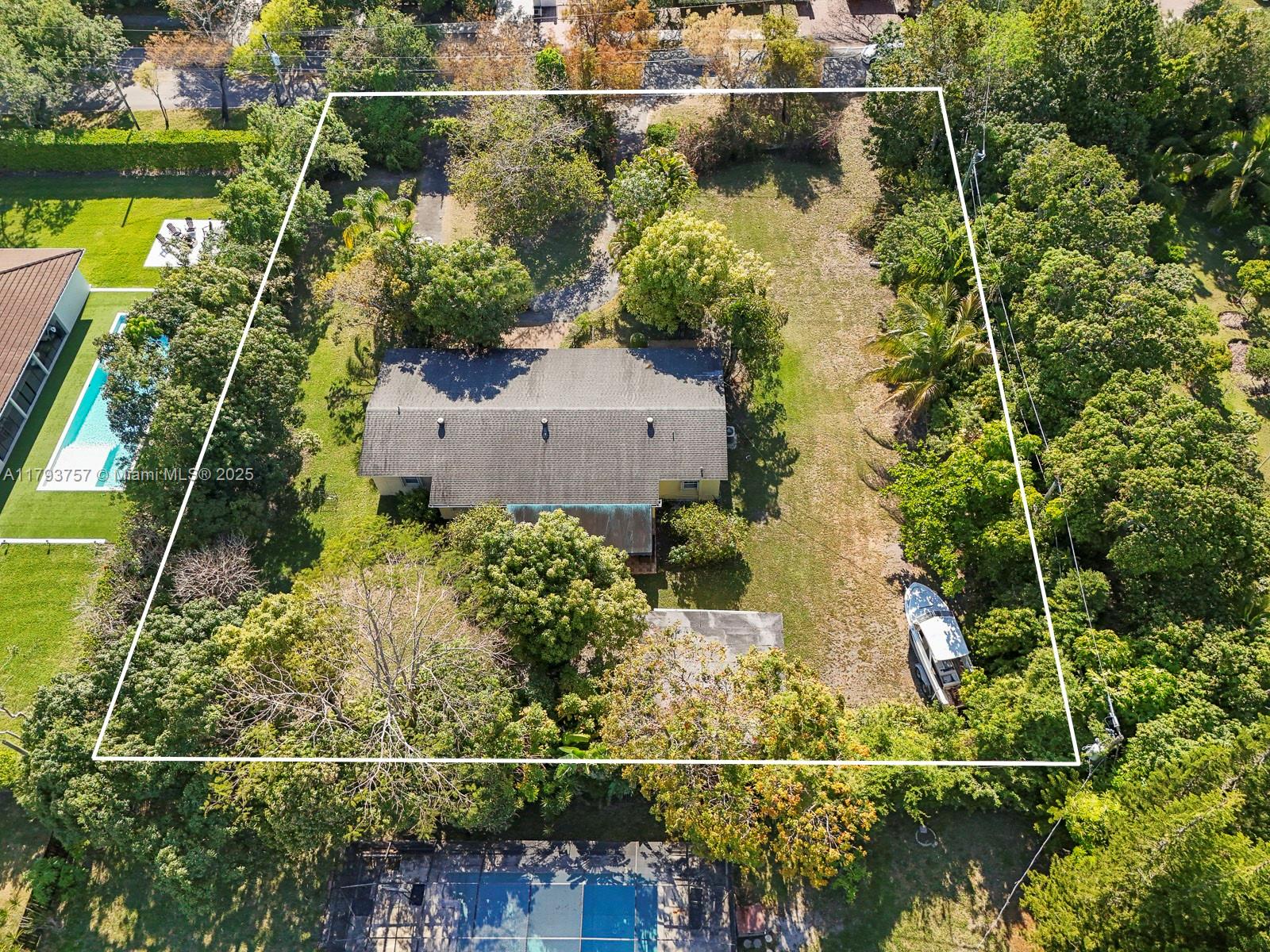 Pinecrest, Florida, 33156, United States, 4 Bedrooms Bedrooms, ,2 BathroomsBathrooms,Residential,For Sale,1794651